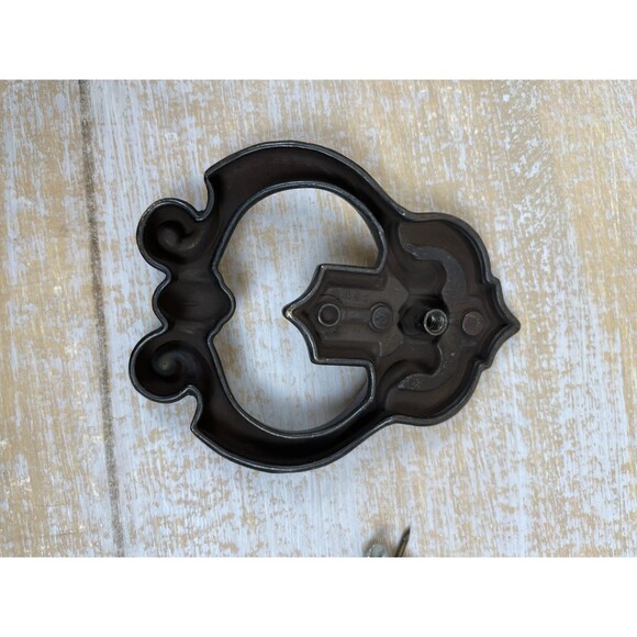 18 VTG Amerock Cortina Antique English 3 3/8" Ring Pull Knob BP-239-AE NOS - Picture 9 of 10